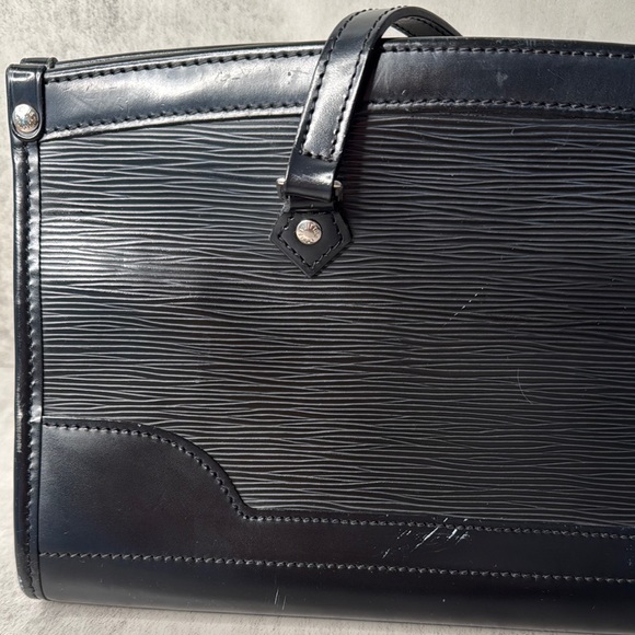 Louis Vuitton Black Shoulder Bag - Picture 6 of 7